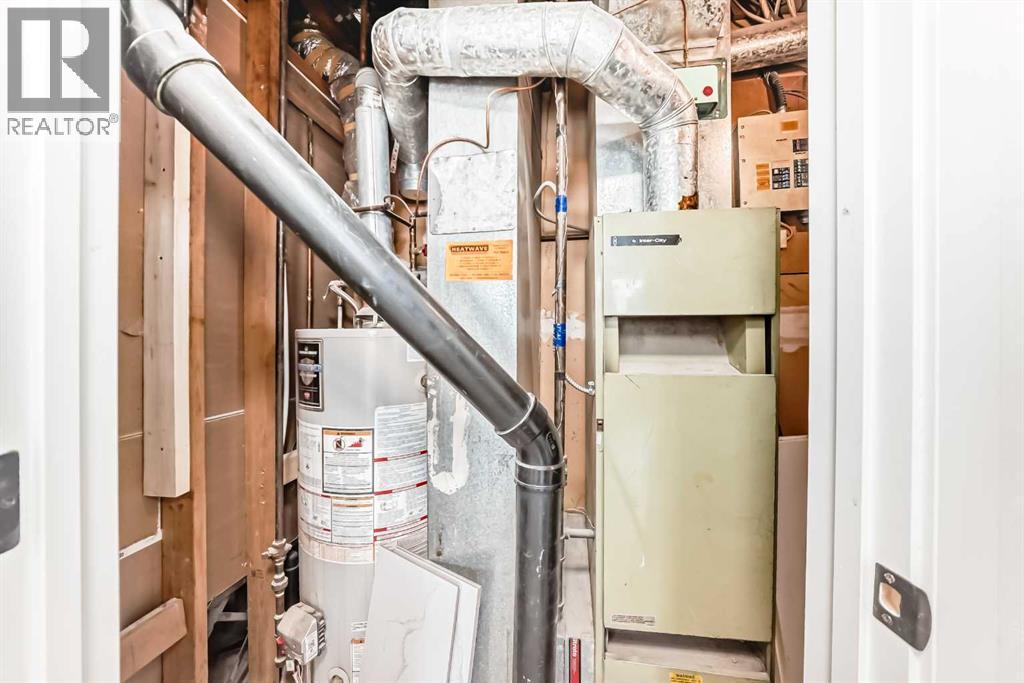 B, 1415 44 Street Se Property Photo 32