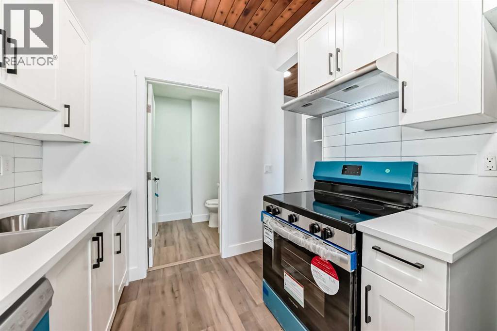 B, 1415 44 Street Se Property Photo 33