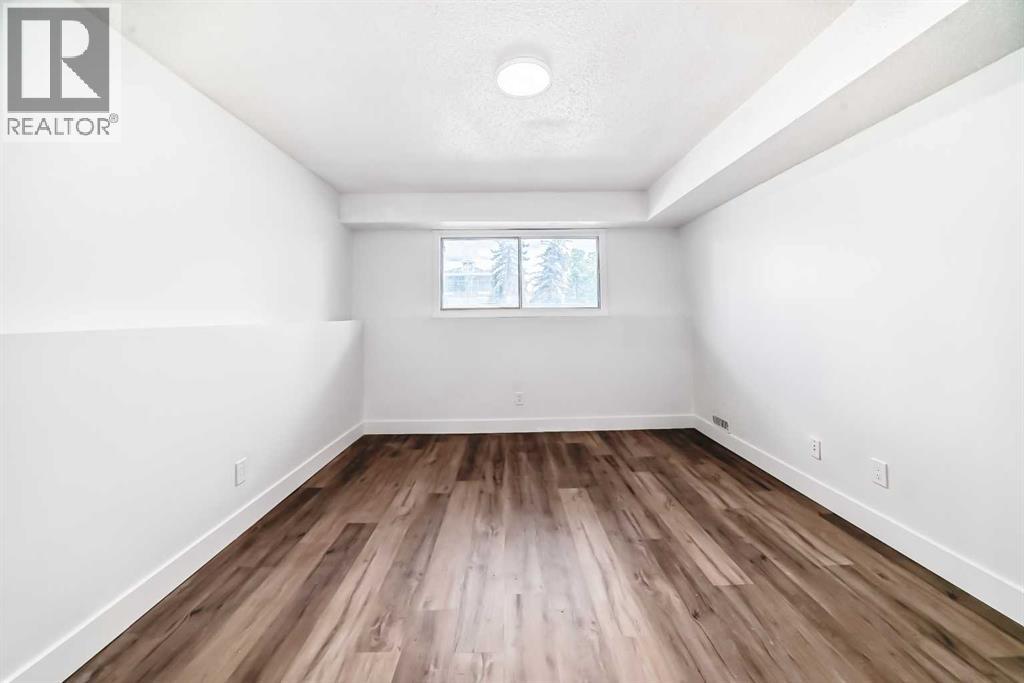 B, 1415 44 Street Se Property Photo 39