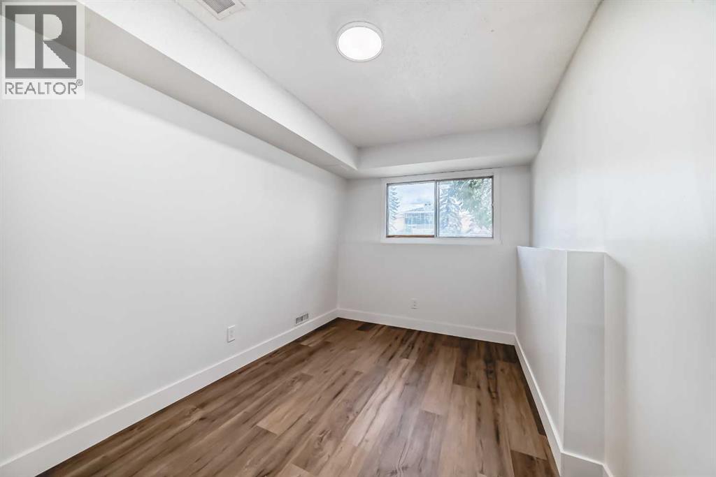 B, 1415 44 Street Se Property Photo 40