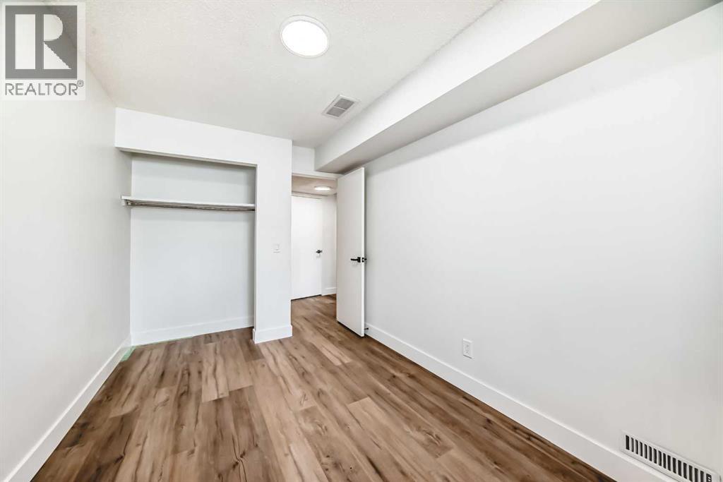 B, 1415 44 Street Se Property Photo 41