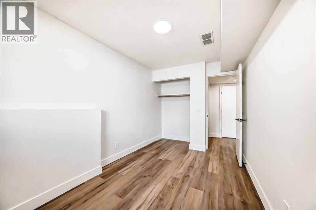 B, 1415 44 Street Se Property Photo 48