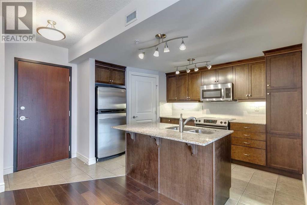 1706, 910 5 Avenue Sw Property Photo 1