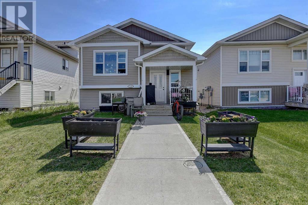 11539 75 Avenue Property Photo 1