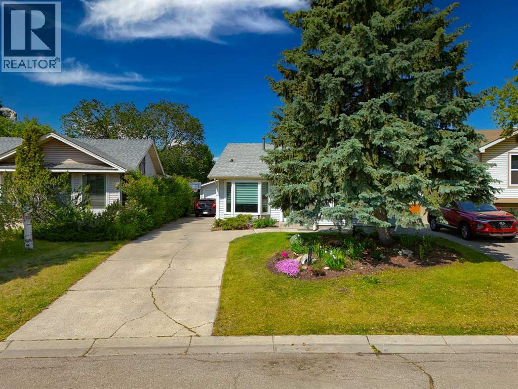 56 Abbotsford Place Ne Property Photo 1