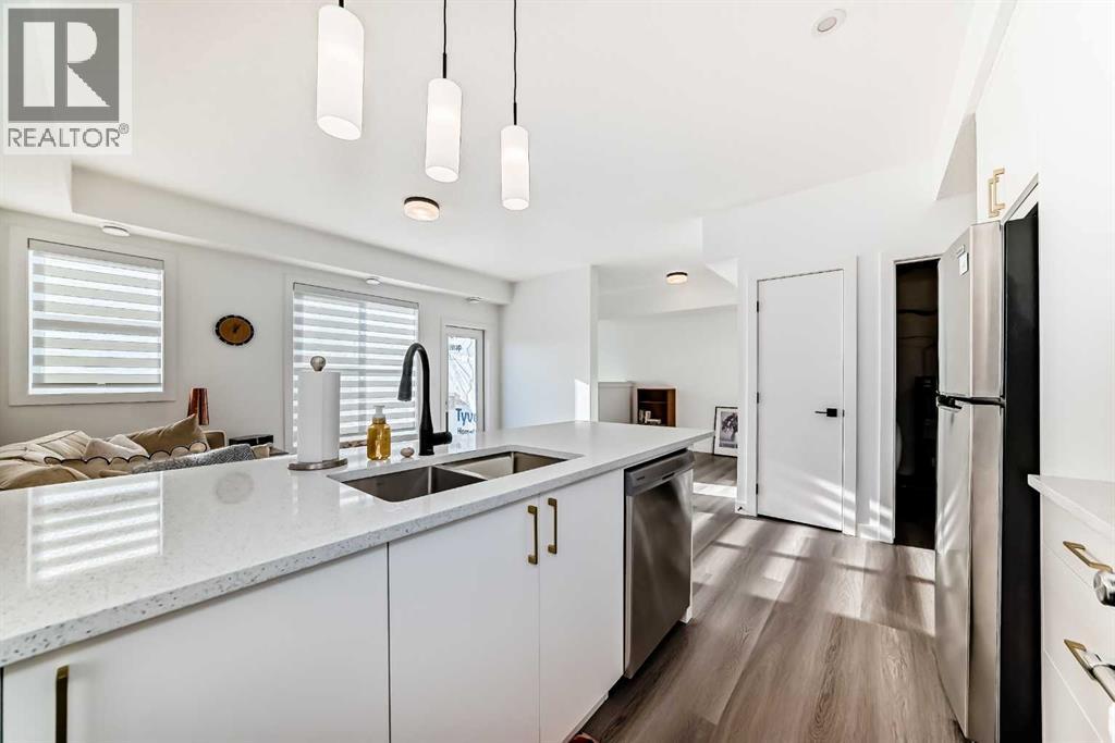 165, 2117 81 Street SW Property Photo 1