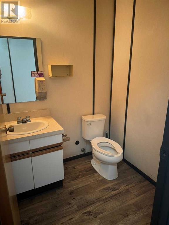 5010 54 Avenue Property Photo 14