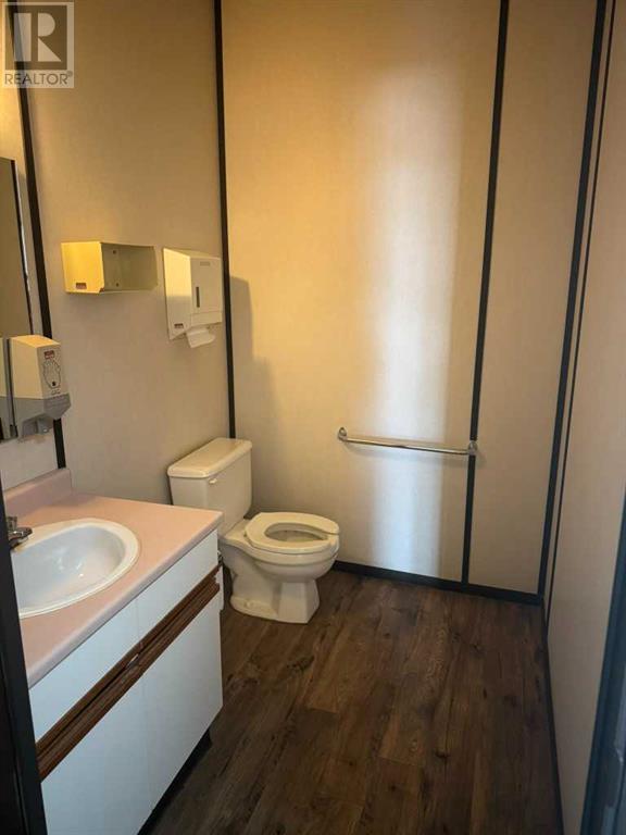 5010 54 Avenue Property Photo 15