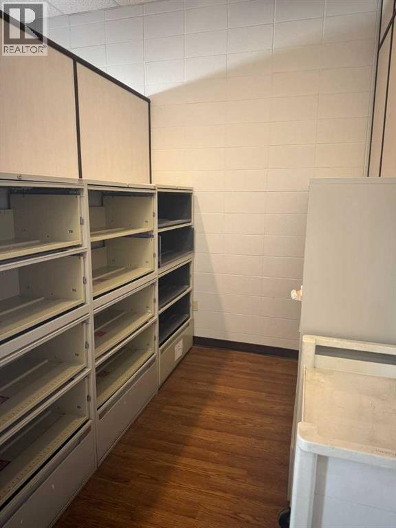 5010 54 Avenue Property Photo 6