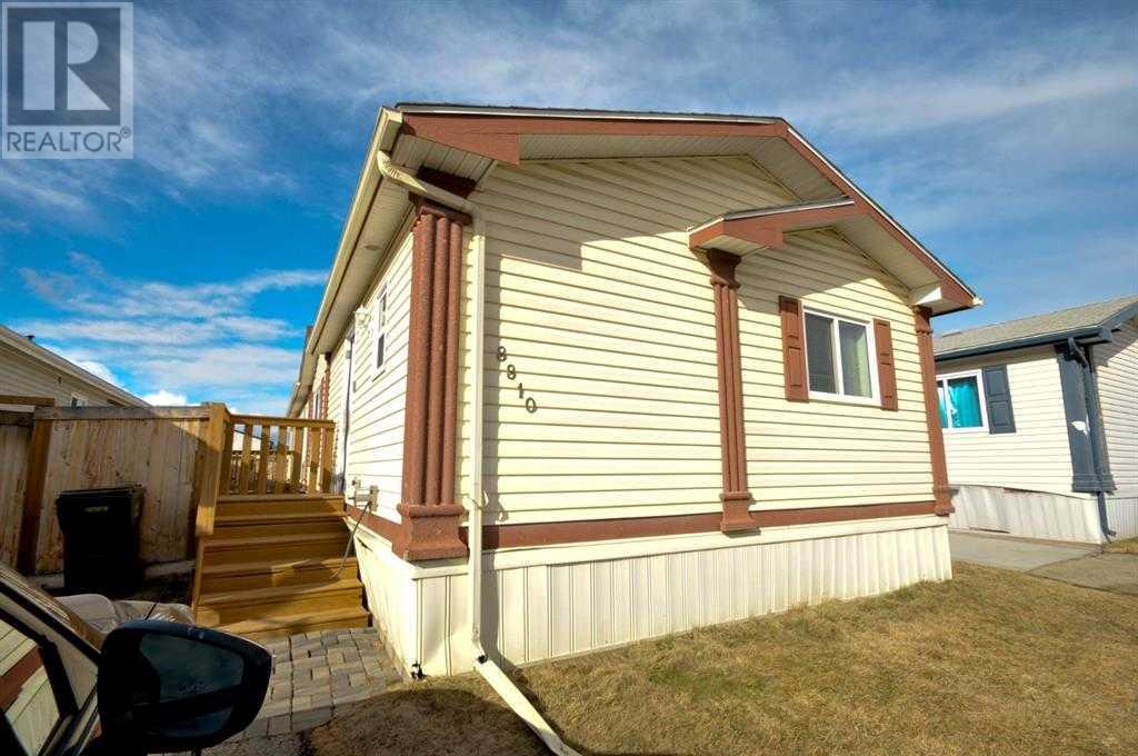 8810 85 Avenue Property Photo 1