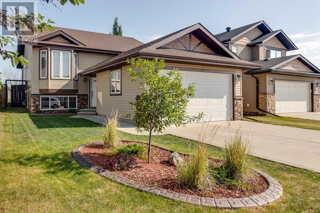 109 Churchill Place Property Photo 1