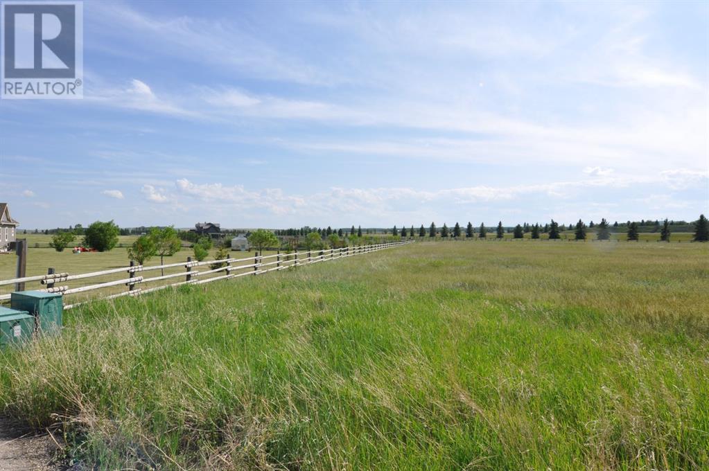 306059 24 Street W Property Photo 3