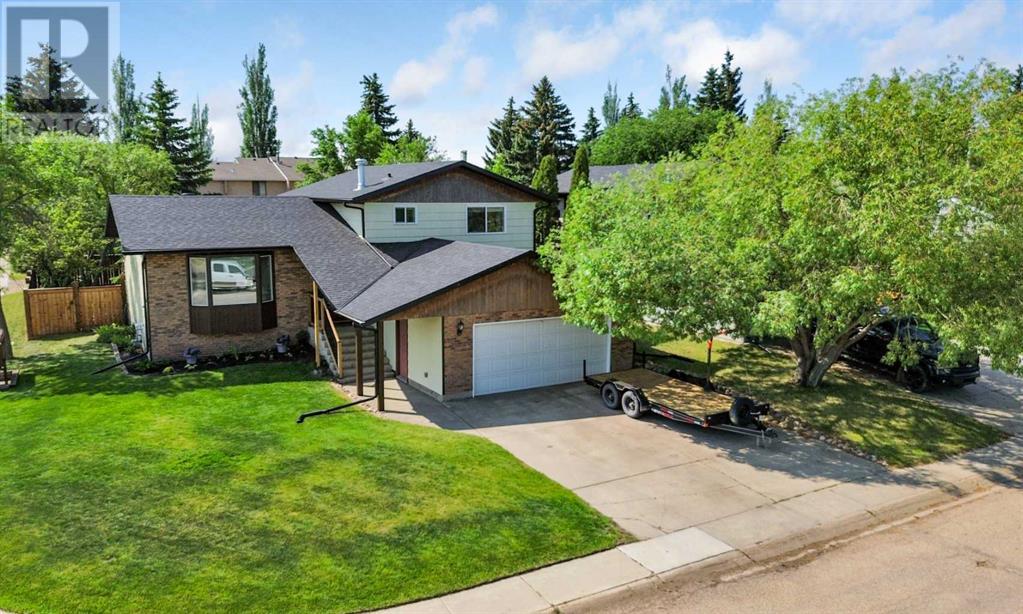 6301 41 Avenue Property Photo 1