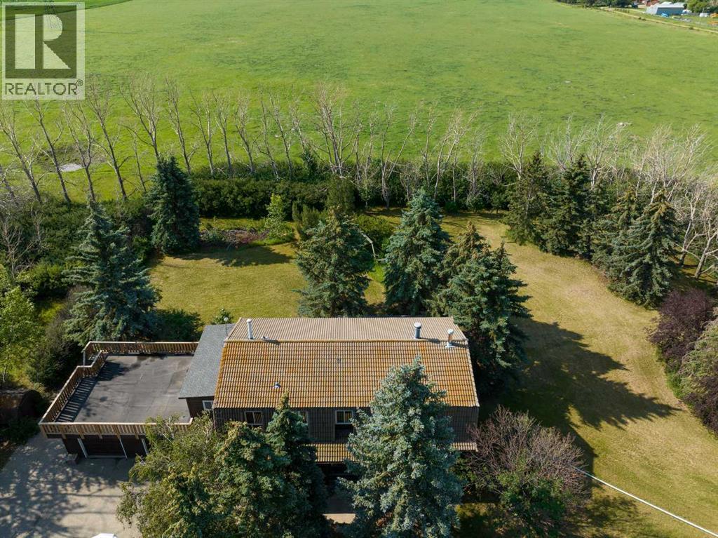 281141 Township Road 274 Property Photo 4
