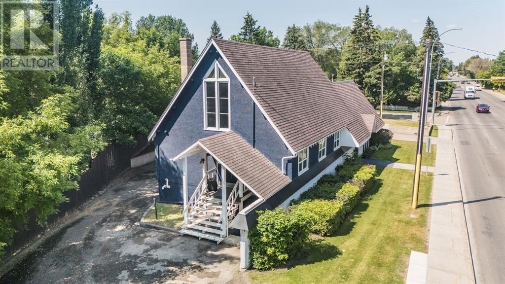 4419 55 Street Property Photo 2