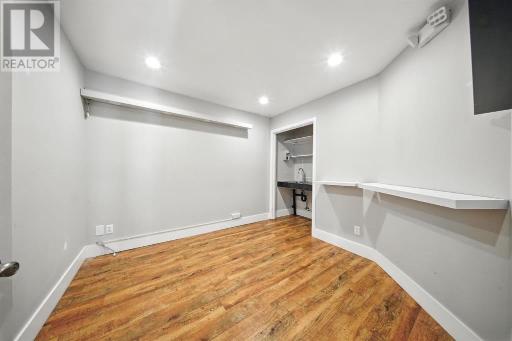 4419 55 Street Property Photo 13