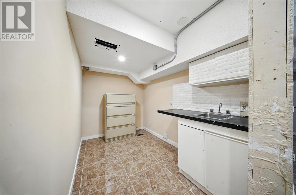4419 55 Street Property Photo 22