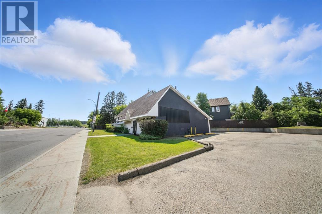 4419 55 Street Property Photo 30