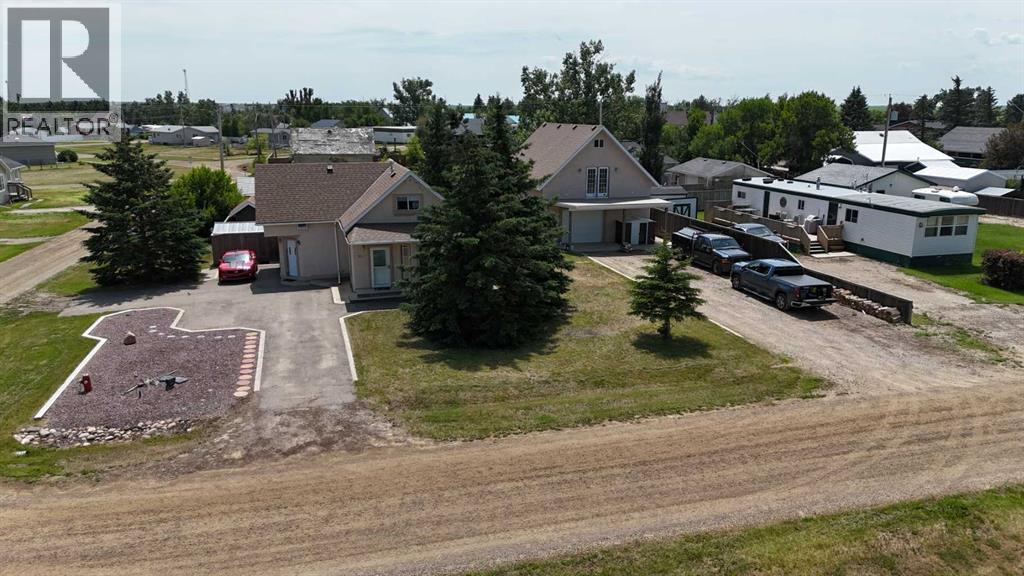 328 6 Avenue N Property Photo 2