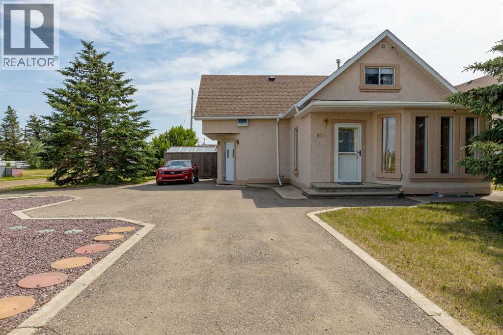 328 6 Avenue N Property Photo 5