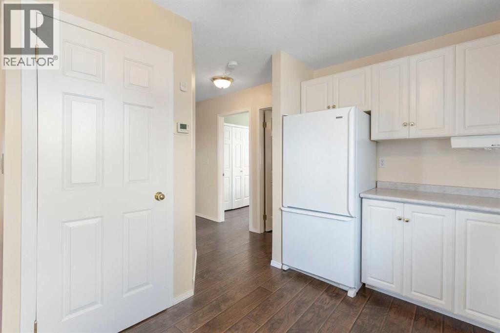 328 6 Avenue N Property Photo 14