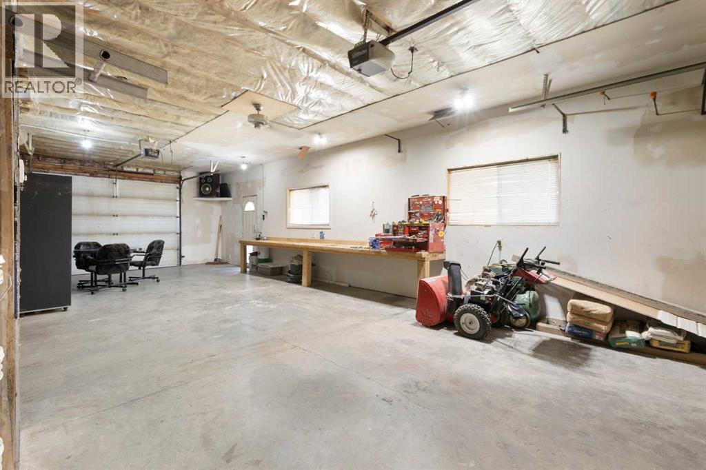 328 6 Avenue N Property Photo 37