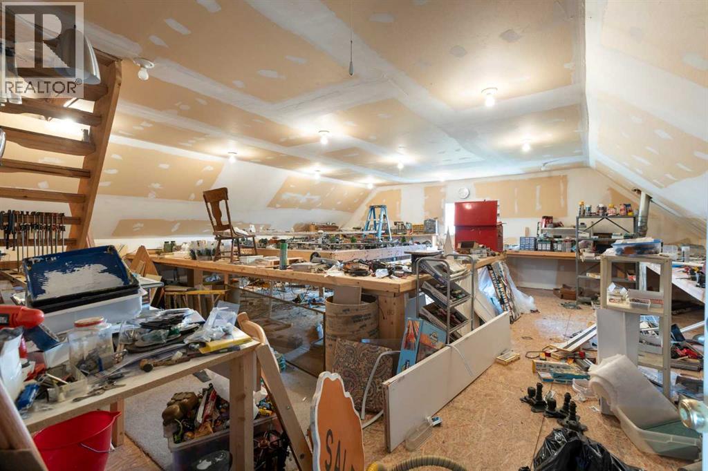 328 6 Avenue N Property Photo 42