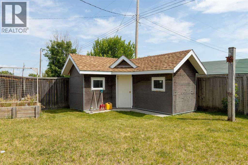 328 6 Avenue N Property Photo 47