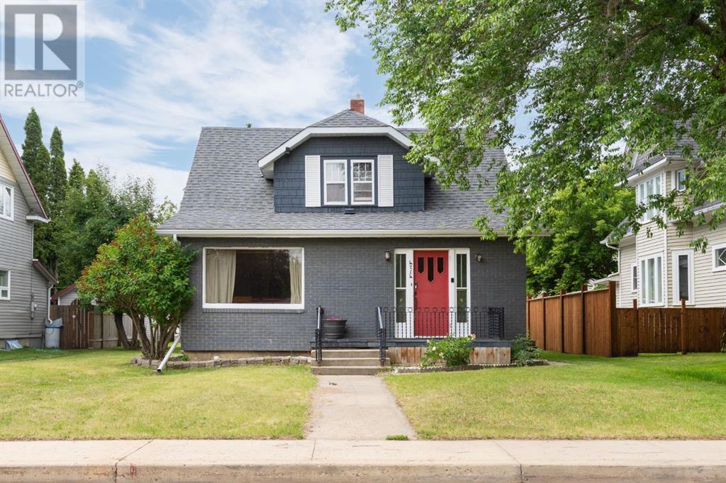 4714 48 Street Property Photo 1