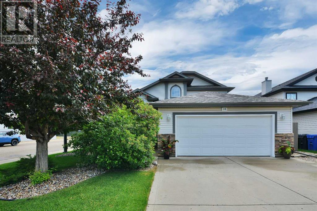 39 Assinger Avenue Property Photo 1