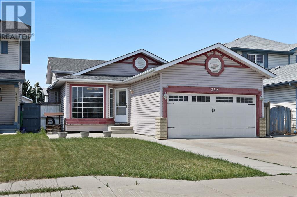 248 Applewood Drive Se Property Photo 1