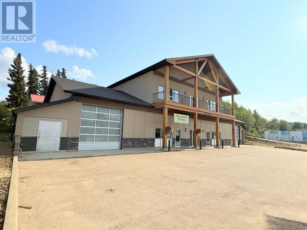 5302 50 Avenue Property Photo 3
