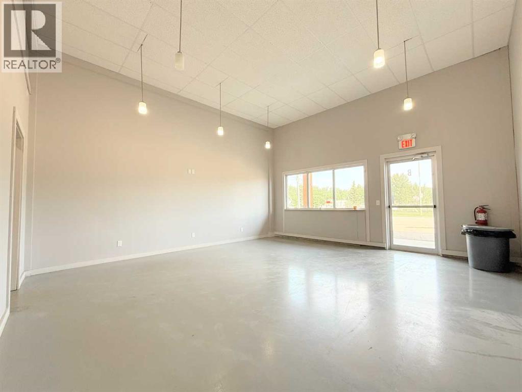 5302 50 Avenue Property Photo 6