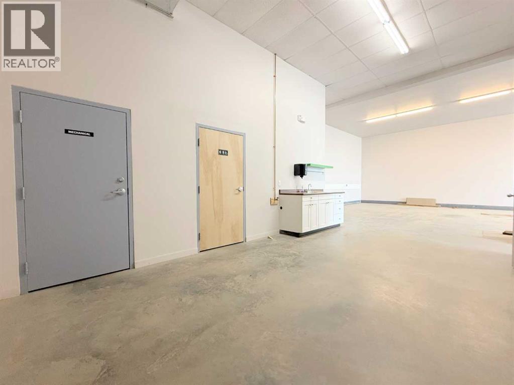 5302 50 Avenue Property Photo 8