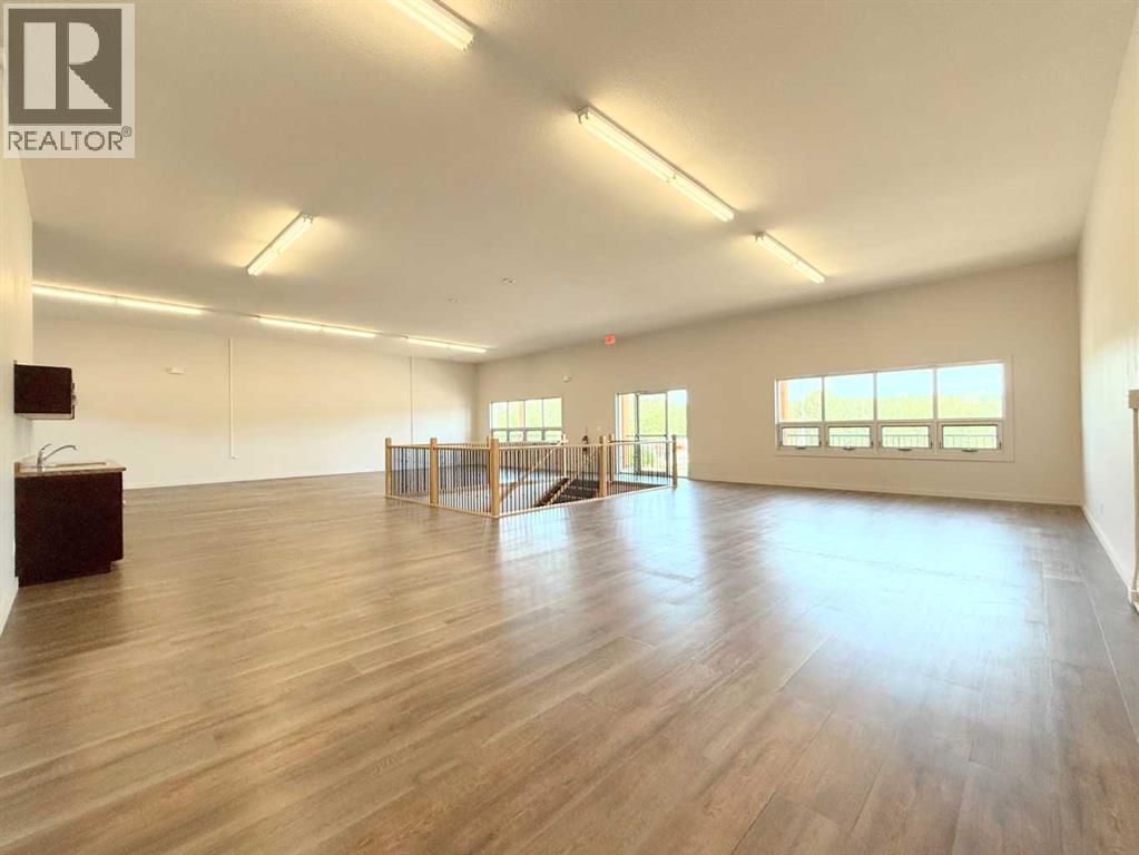 5302 50 Avenue Property Photo 10