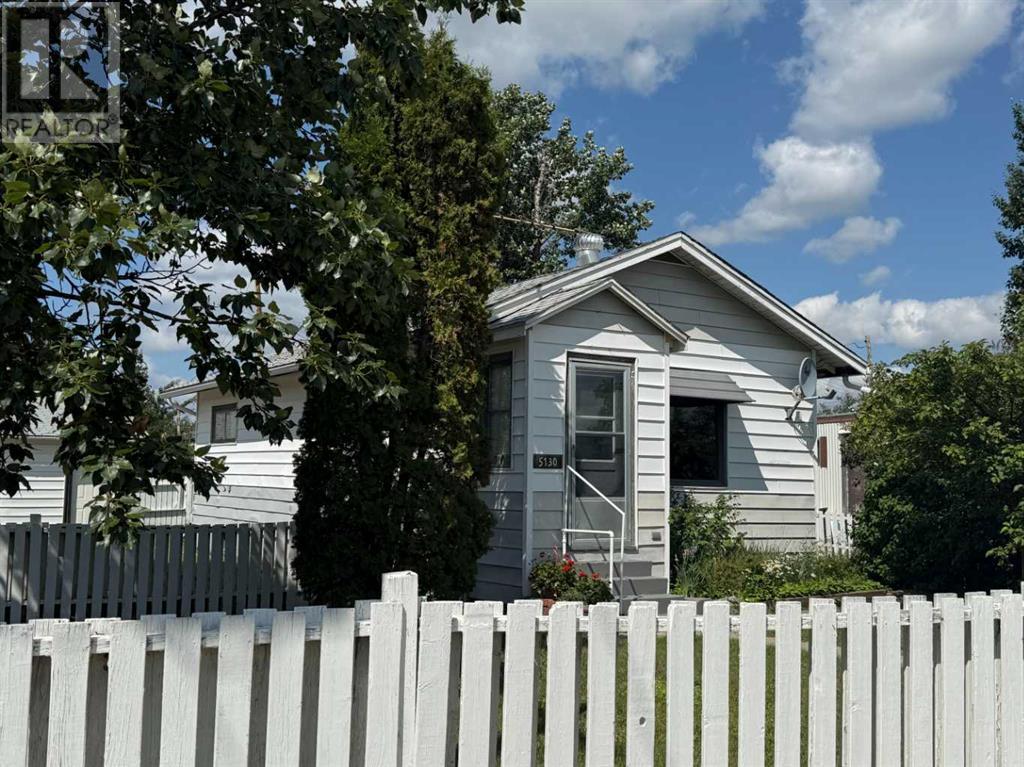 5130 50 Avenue Property Photo 1