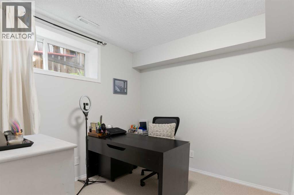 117 Tuscany Ridge Mews Property Photo 29