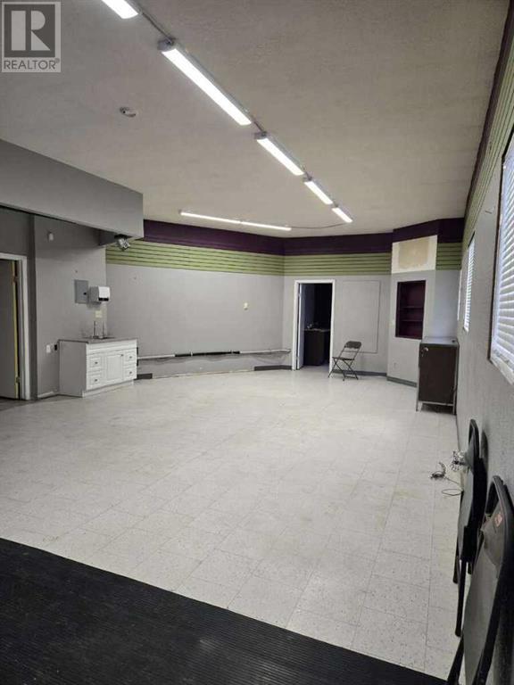 9934 100 Avenue Property Photo 21