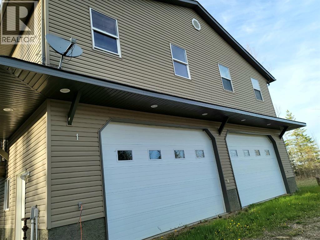124 Singer Drive Property Photo 3