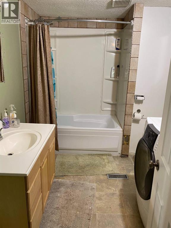 124 Singer Drive Property Photo 24