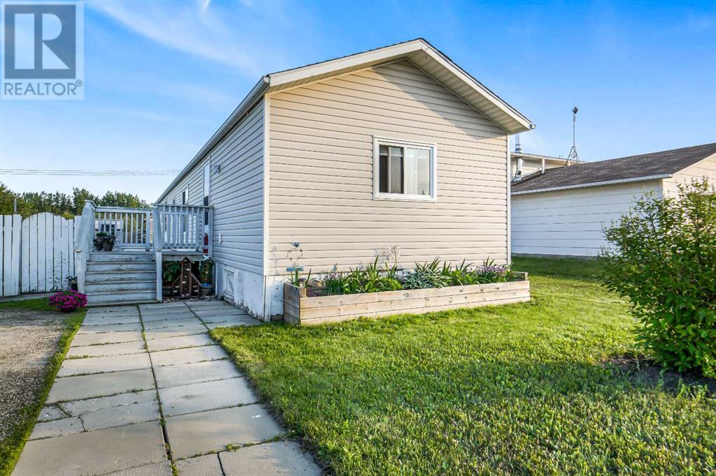 10107 98 Avenue Property Photo 1