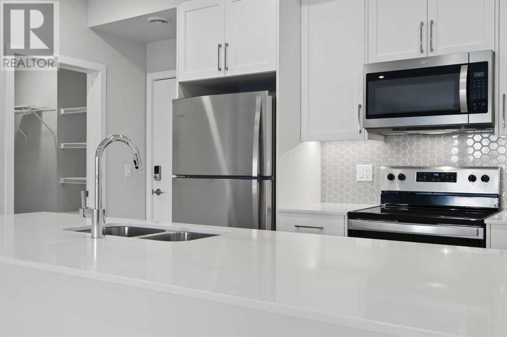 310, 255 Les Jardins Park Se Property Photo 1
