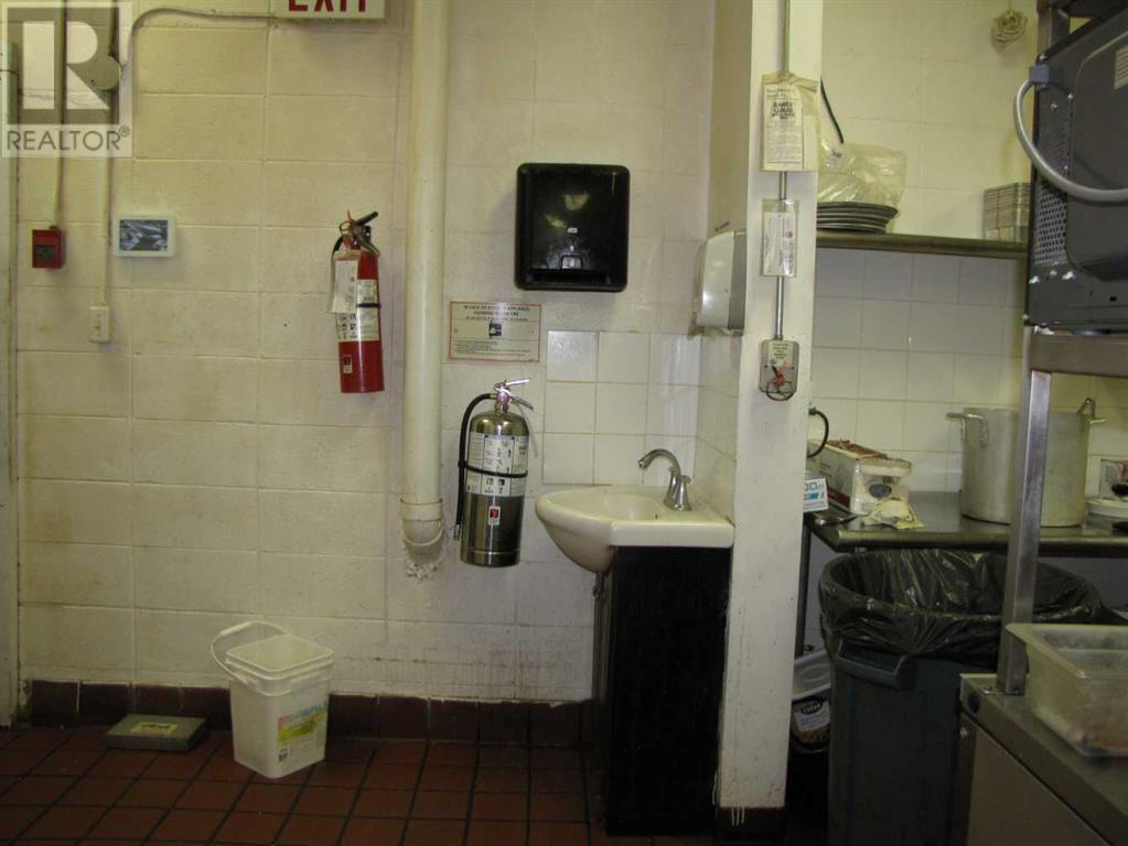 118, 4804 50 Street Property Photo 24