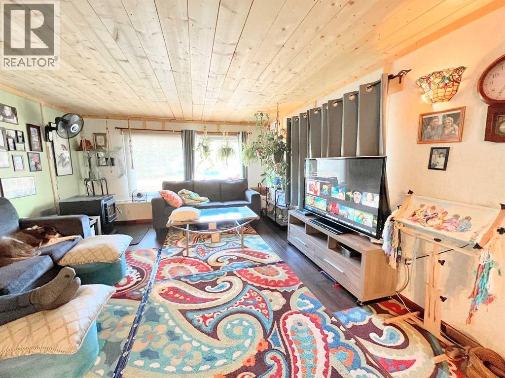 660022 Range Road 225.5 Property Photo 6