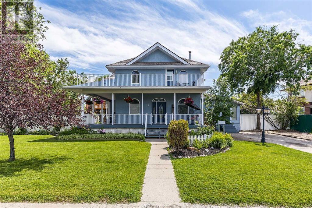 19 8th Street NE