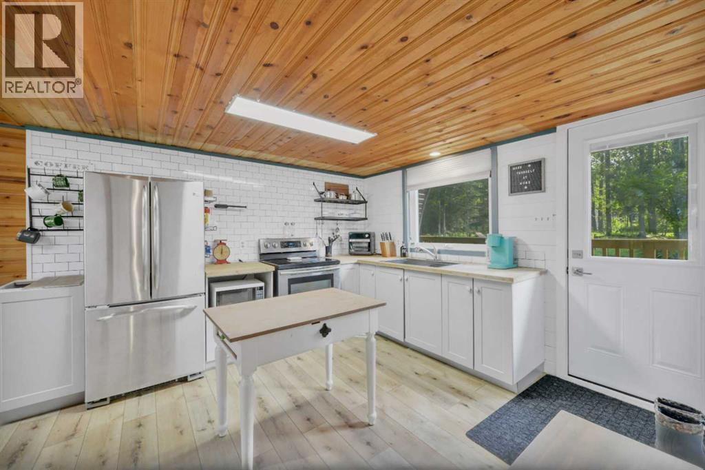 77 61076 Twp 462a Property Photo 6