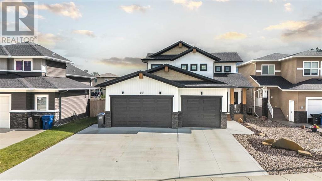 37 Arrowwood Close Property Photo 1