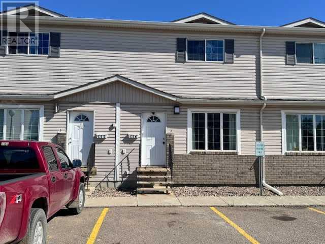116, 4701 47 Avenue Property Photo 1