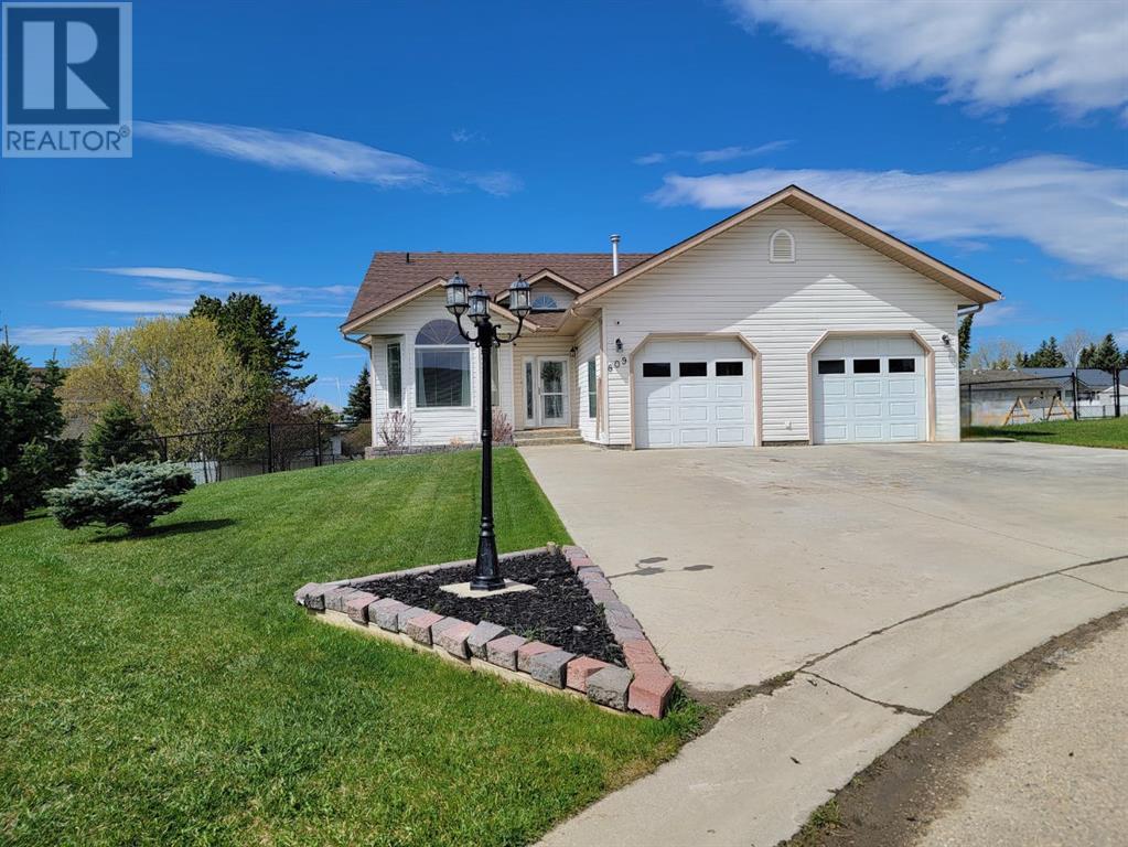 809 Cherry Close Property Photo 1
