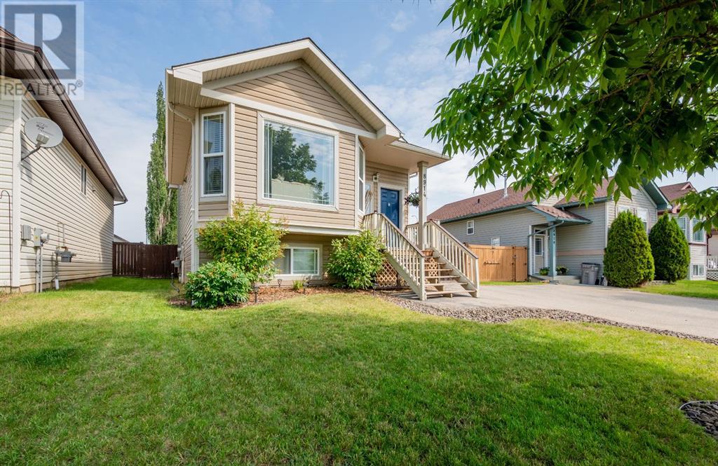 8914 67 Avenue Property Photo 1